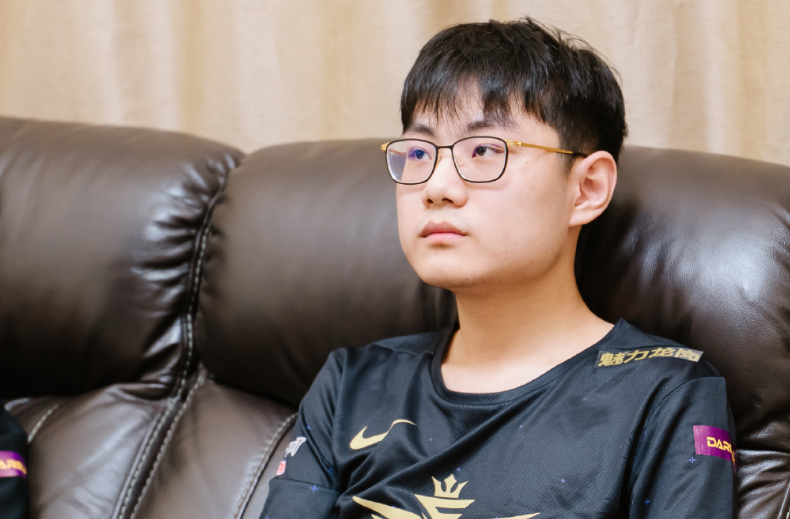 AYX SPORTS-包含Rookie爆冷击败美国队，惊险取胜引爆全场！的词条